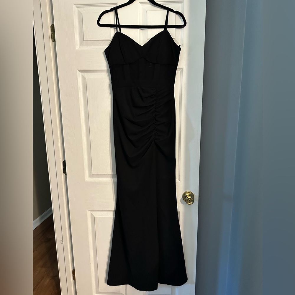 Elegant Mermaid Black Evening Gown